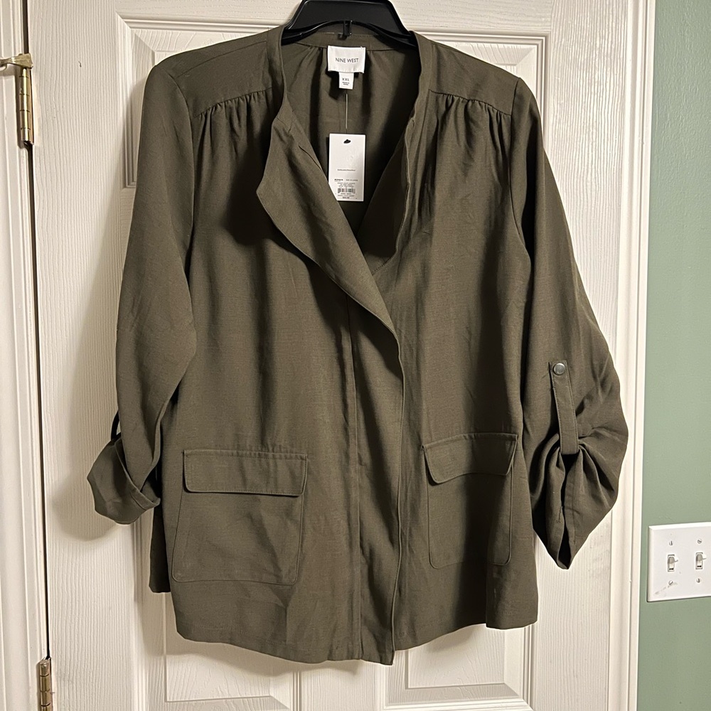 Nine West army green utility jacket new with tags in size  XXL